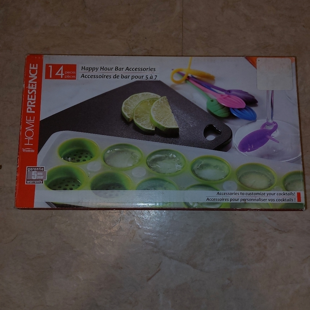 Home presence happy hour bar accessories set  nwt